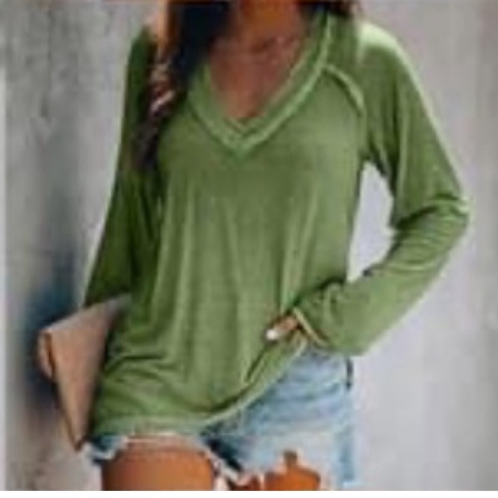 Green v neck long sleeve